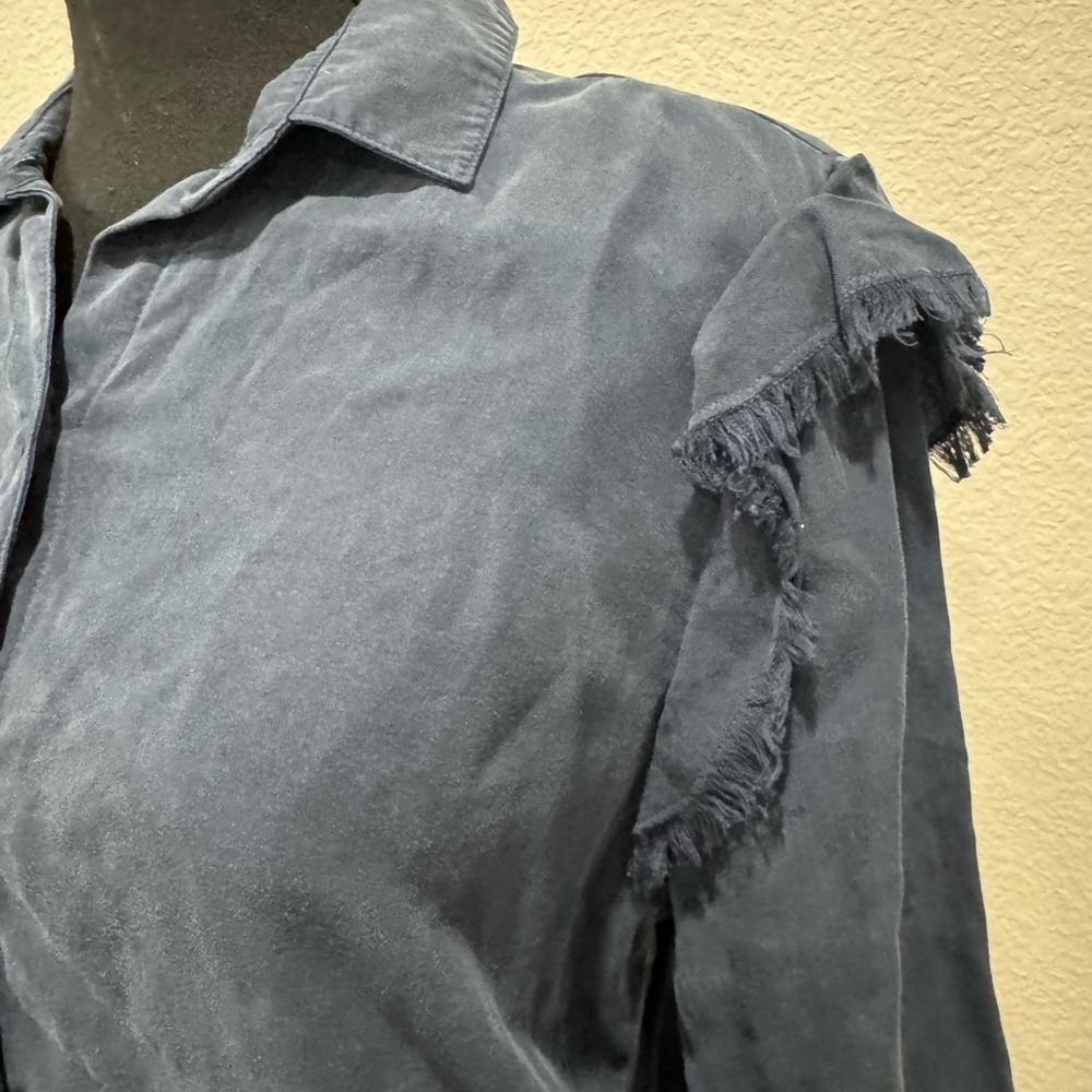 Anthropologie Cloth & Stone Women's Navy Button-Up Top - Picture 3 of 6
